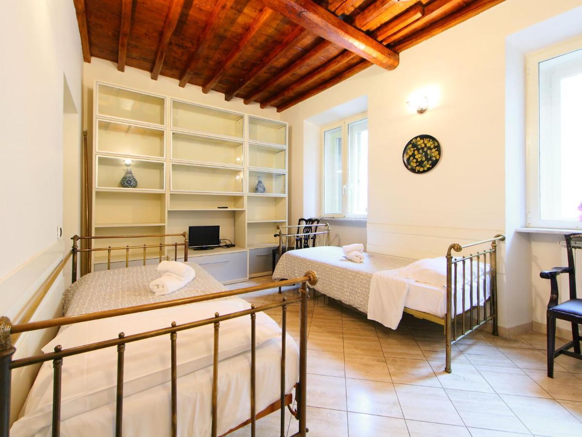 Apartment Vittorio Emanuele By Interhome โรม ภายนอก รูปภาพ
